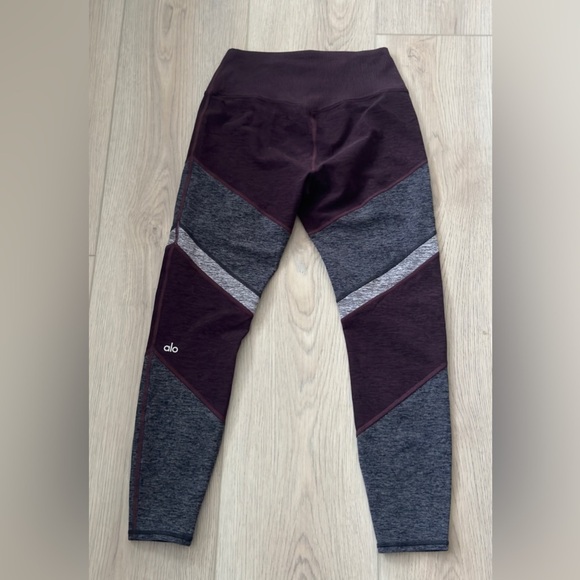 ALO Yoga Women's Burgundy and Gray Leggings 🍷 - Picture 2 of 6
